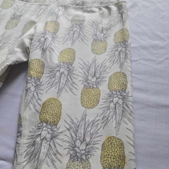 Wildfox Pineapple Print Leggings in Yellow and Gray - Picture 3 of 4